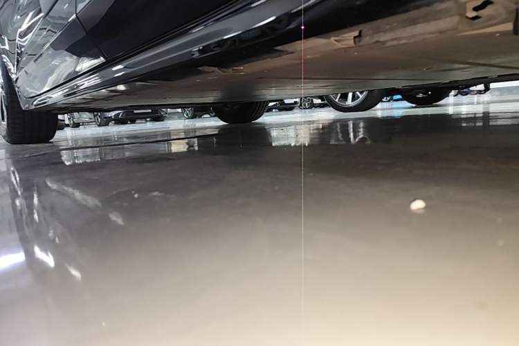 Used Zeekr 001 2023 WE Edition 100 kWh Left Side Sill