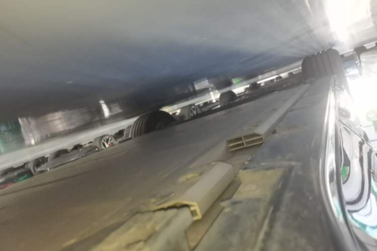 Used Zeekr 001 2023 WE Edition 100 kWh Left Side Sill