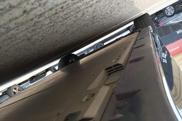 Used Zeekr 001 2023 ME Edition 100 kWh Left Side Sill