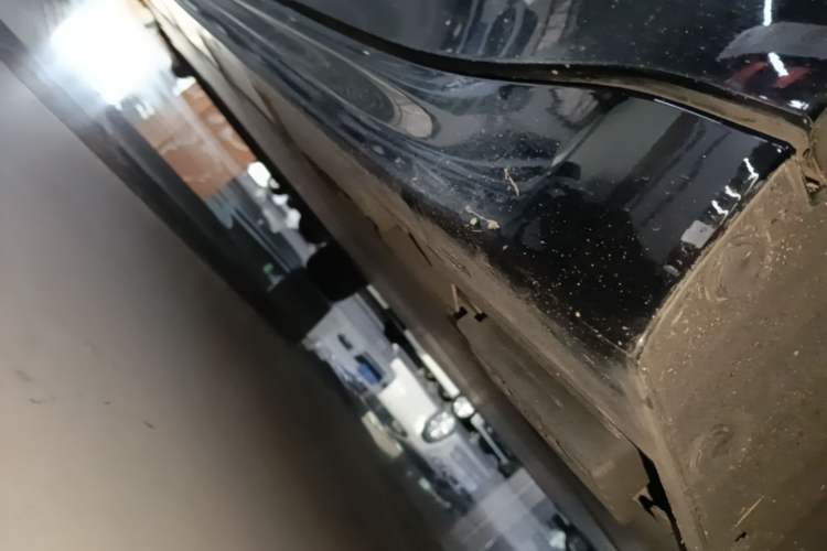 Used Zeekr 001 2023 WE Edition 100 kWh Left Side Sill