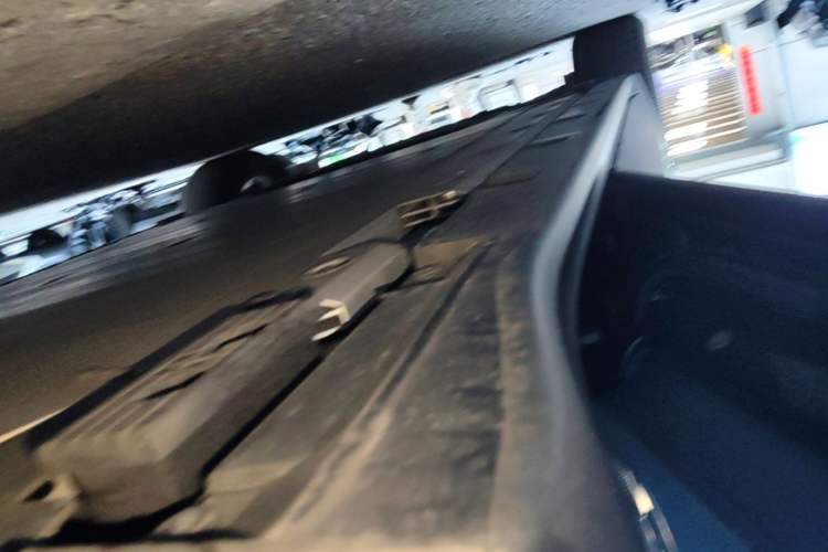 Used Zeekr 001 2023 WE Edition 86 kWh Left Side Sill