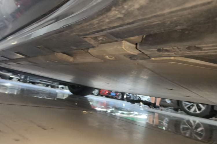 Used Zeekr 001 2023 YOU Edition 100 kWh Left Side Sill