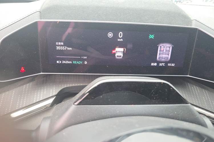 Used Zeekr 001 2023 WE Edition 100 kWh Odometer Close Up