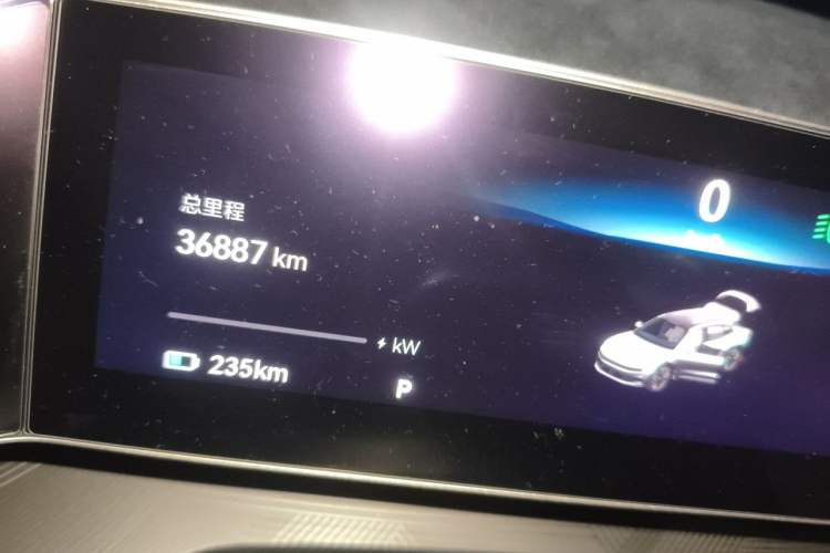 Used Zeekr 001 2023 ME Edition 100 kWh Odometer Close Up