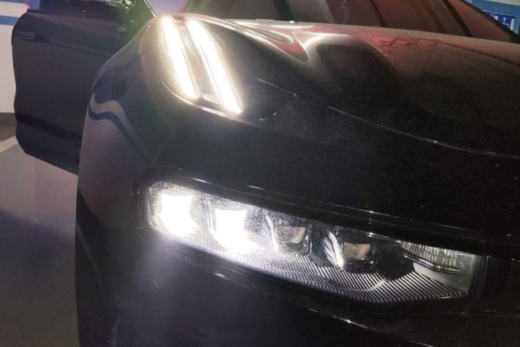 Used Zeekr 001 2023 WE Edition 100 kWh Right Front Headlight