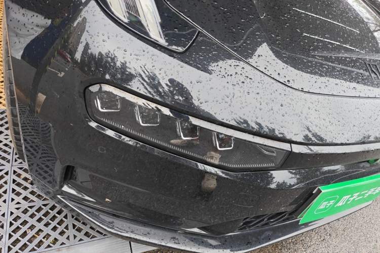 Used Zeekr 001 2023 WE Edition 100 kWh Right Front Headlight