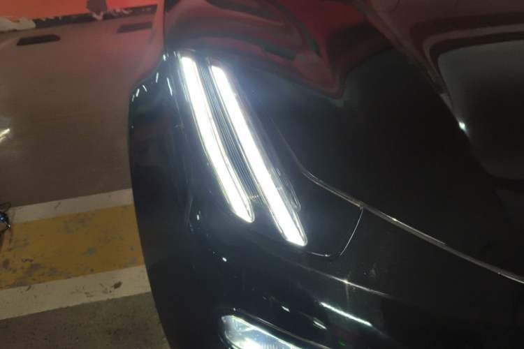Used Zeekr 001 2023 WE Edition 100 kWh Right Front Headlight