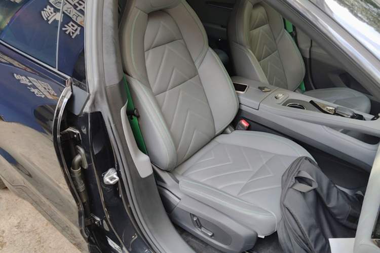 Used Zeekr 001 2023 WE Edition 100 kWh Right Front Seat