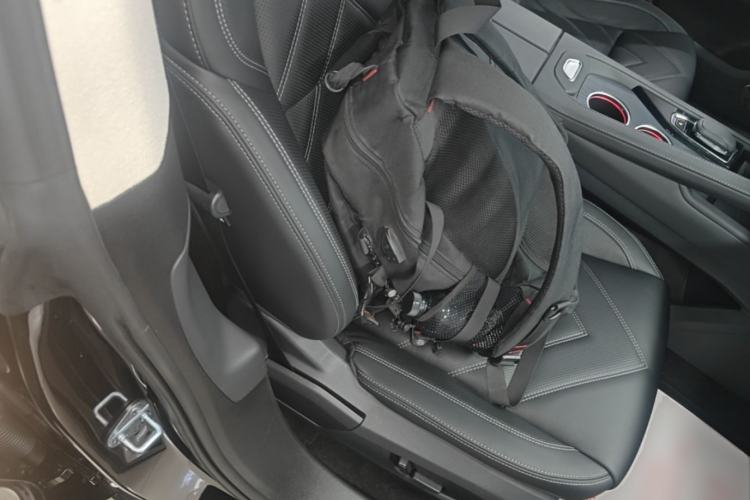 Used Zeekr 001 2023 WE Edition 100 kWh Right Front Seat