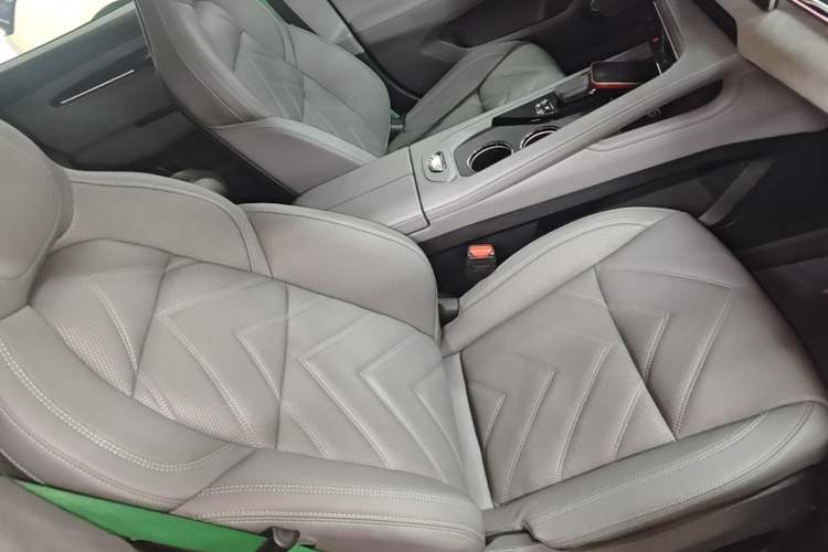 Used Zeekr 001 2023 WE Edition 100 kWh Right Front Seat