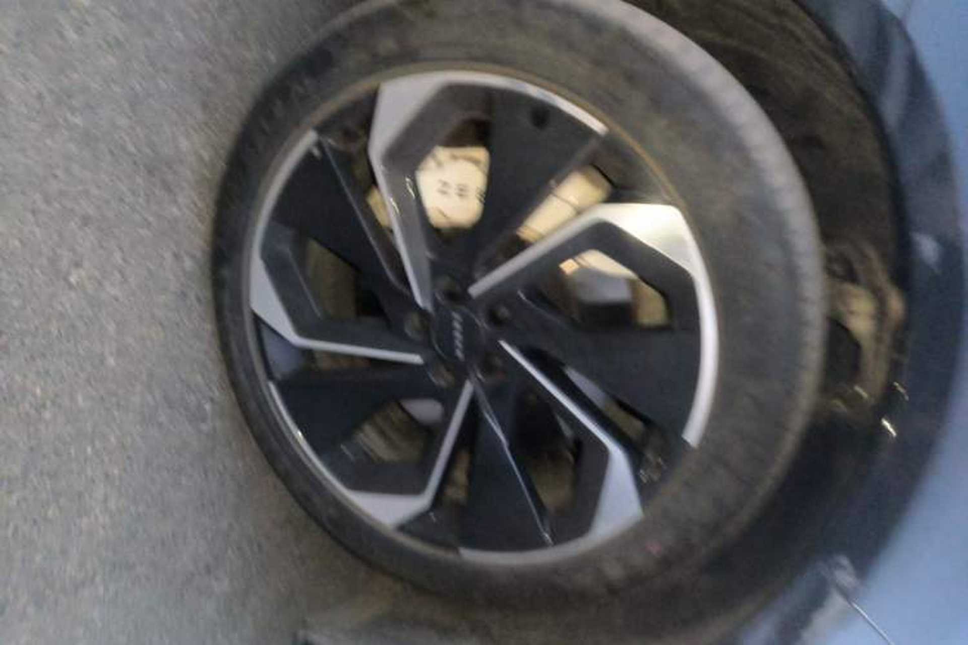Used Zeekr 001 2023 ME Edition 100 kWh Right Front Wheel Hub