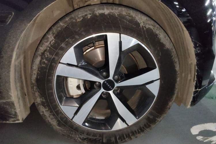 Used Zeekr 001 2023 WE Edition 100 kWh Right Front Wheel Hub