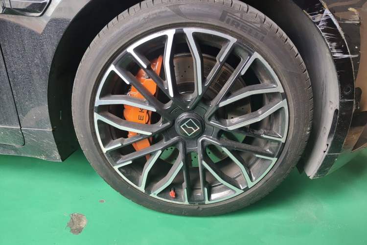 Used Zeekr 001 2023 YOU Edition 100 kWh Right Front Wheel Hub