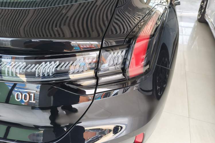 Used Zeekr 001 2023 WE Edition 86 kWh Right Rear Taillight