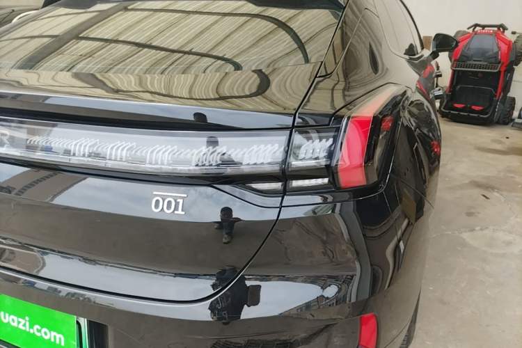 Used Zeekr 001 2023 WE Edition 100 kWh Right Rear Taillight