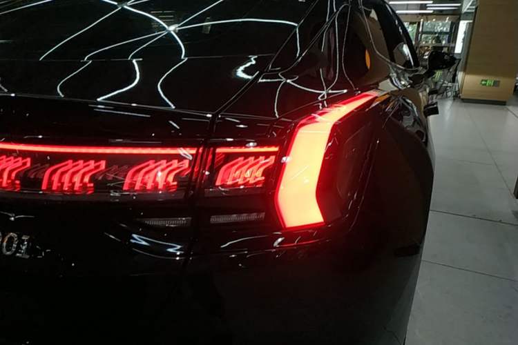 Used Zeekr 001 2023 WE Edition 100 kWh Right Rear Taillight