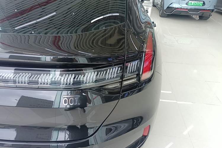 Used Zeekr 001 2023 WE Edition 86 kWh Right Rear Taillight