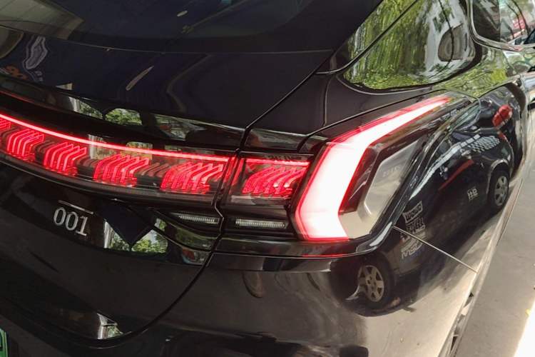 Used Zeekr 001 2023 WE Edition 100 kWh Right Rear Taillight