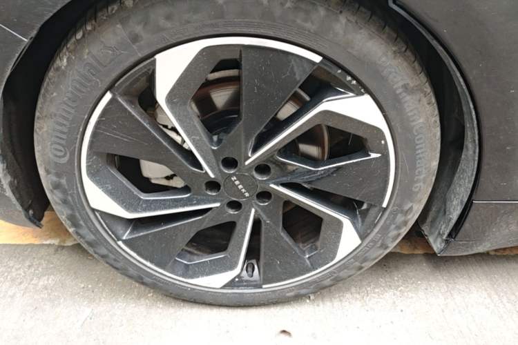 Used Zeekr 001 2023 YOU Edition 100 kWh Right Rear Wheel Hub