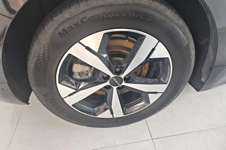 Used Zeekr 001 2023 WE Edition 100 kWh Right Rear Wheel Hub