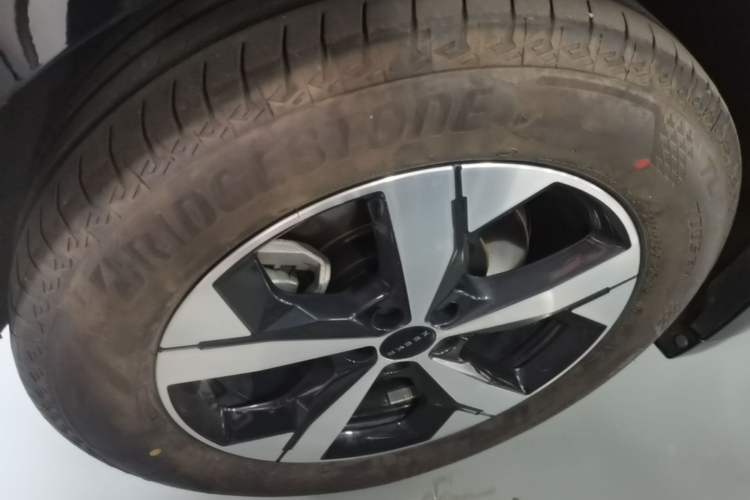 Used Zeekr 001 2023 WE Edition 100 kWh Right Rear Wheel Hub