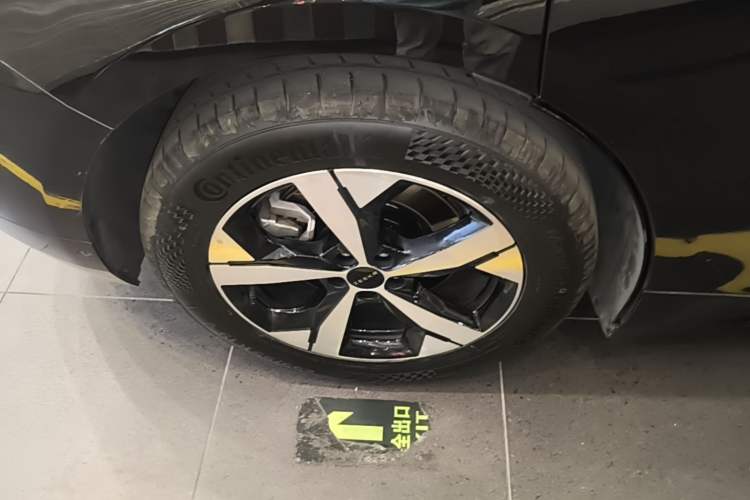 Used Zeekr 001 2023 WE Edition 100 kWh Right Rear Wheel Hub