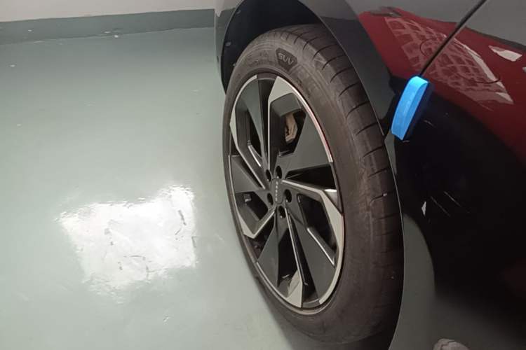 Used Zeekr 001 2023 WE Edition 86 kWh Right Rear Wheel Hub