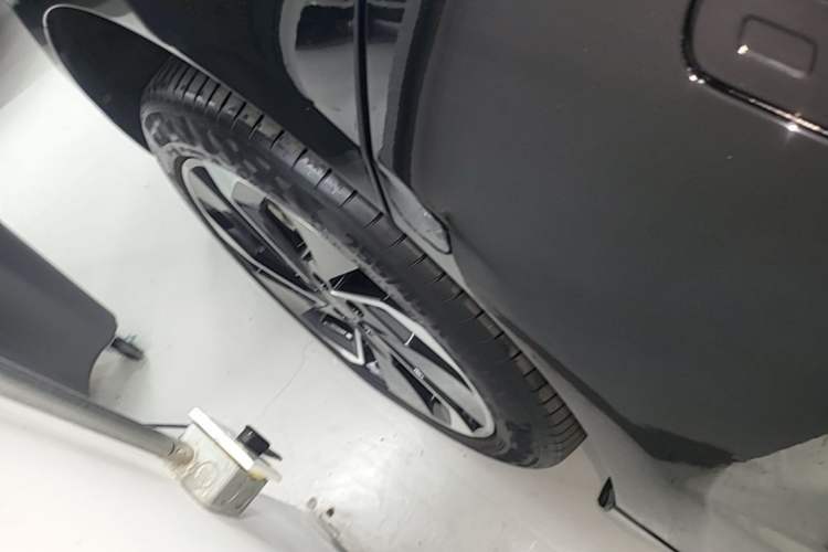 Used Zeekr 001 2023 YOU Edition 100 kWh Right Rear Wheel Hub