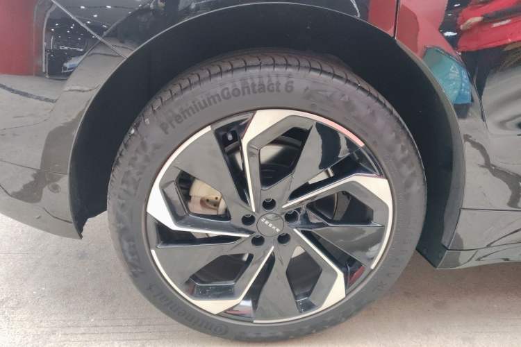 Used Zeekr 001 2023 YOU Edition 100 kWh Right Rear Wheel Hub