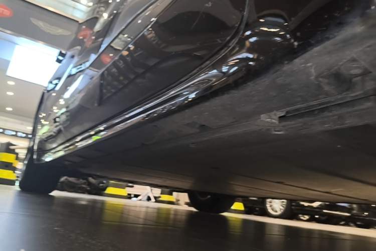 Used Zeekr 001 2023 WE Edition 100 kWh Right Side Sill