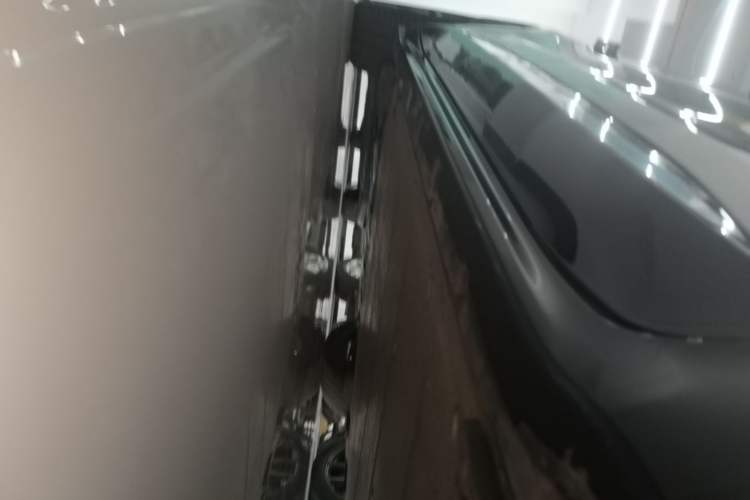 Used Zeekr 001 2023 WE Edition 100 kWh Right Side Sill