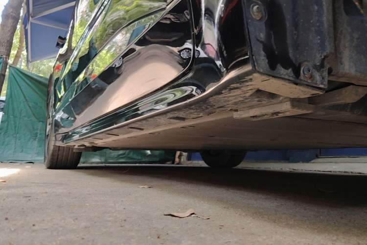 Used Zeekr 001 2023 WE Edition 100 kWh Right Side Sill