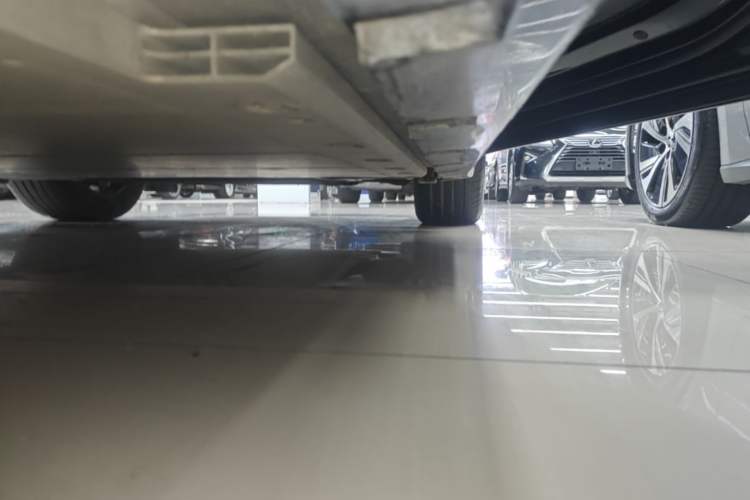 Used Zeekr 001 2023 WE Edition 100 kWh Right Side Sill