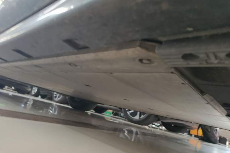 Used Zeekr 001 2023 YOU Edition 100 kWh Right Side Sill