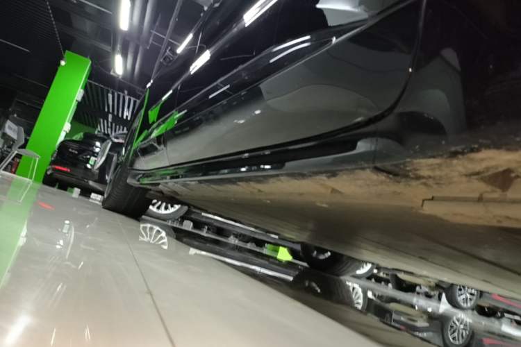Used Zeekr 001 2023 ME Edition 100 kWh Right Side Sill