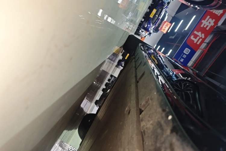 Used Zeekr 001 2023 WE Edition 100 kWh Right Side Sill