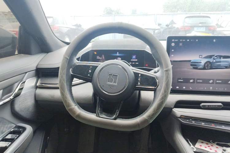 Used Zeekr 001 2023 WE Edition 86 kWh Steering Wheel
