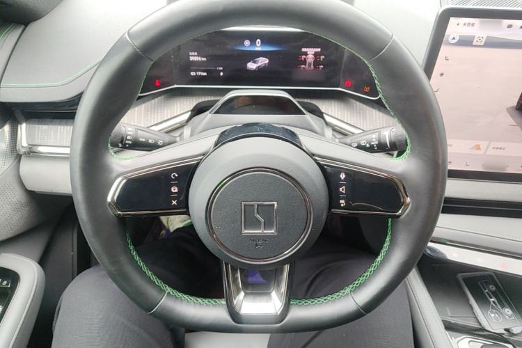 Used Zeekr 001 2023 WE Edition 86 kWh Steering Wheel