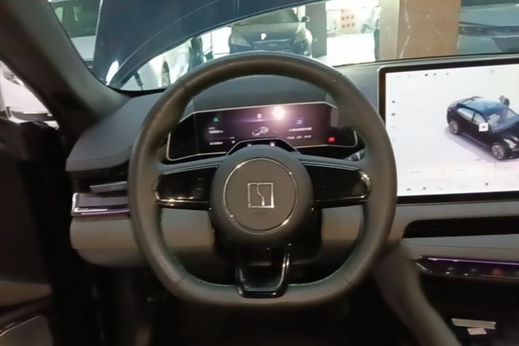 Used Zeekr 001 2023 WE Edition 100 kWh Steering Wheel