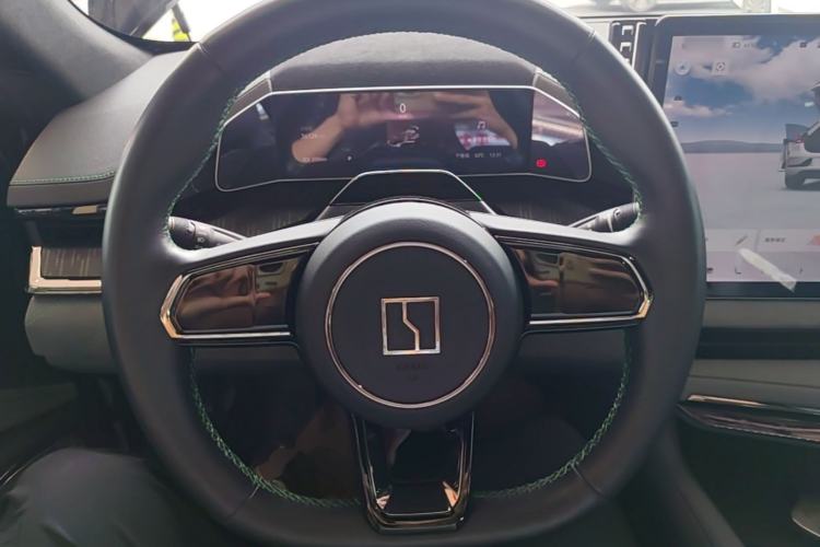 Used Zeekr 001 2023 WE Edition 86 kWh Steering Wheel
