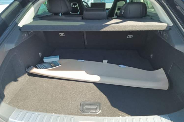 Used Zeekr 001 2023 WE Edition 86 kWh Trunk