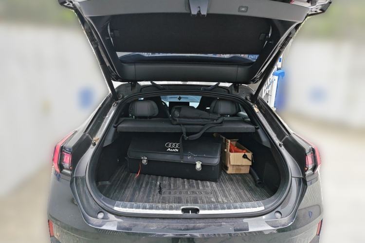 Used Zeekr 001 2023 WE Edition 86 kWh Trunk