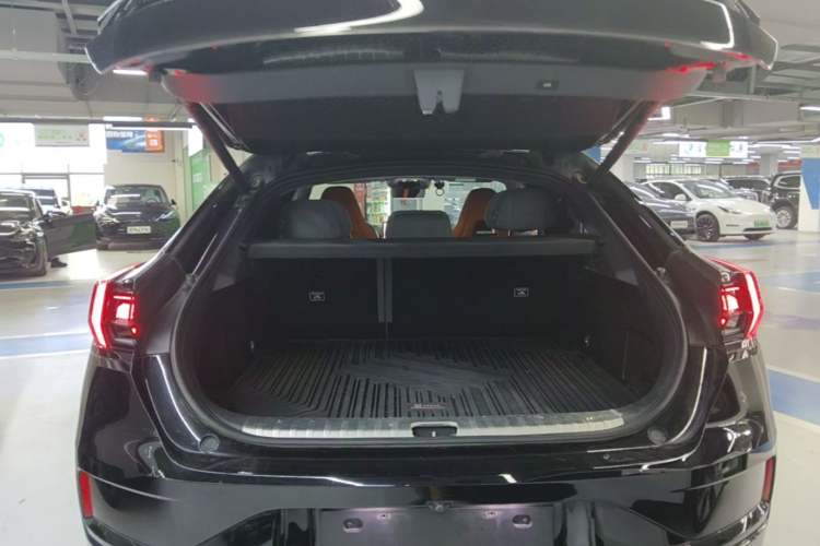Used Zeekr 001 2023 YOU Edition 100 kWh Trunk