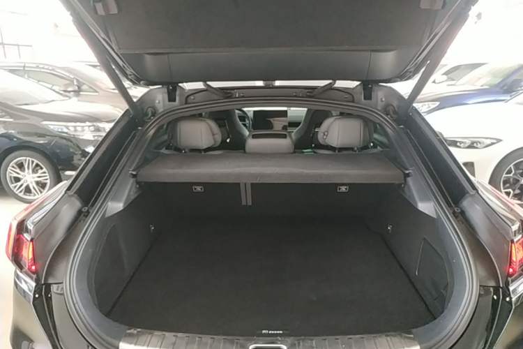 Used Zeekr 001 2023 WE Edition 86 kWh Trunk