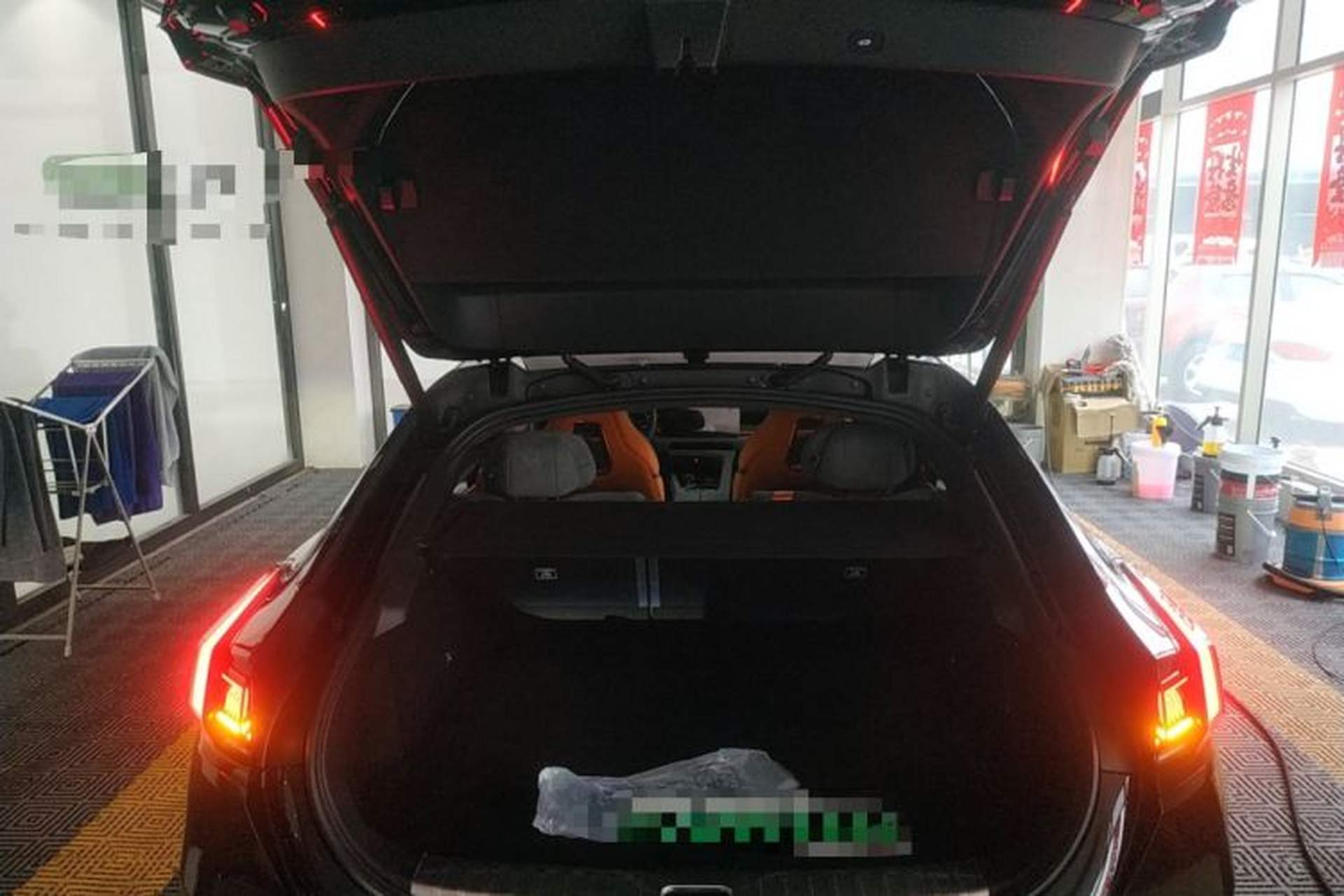Used Zeekr 001 2023 YOU Edition 100 kWh Trunk