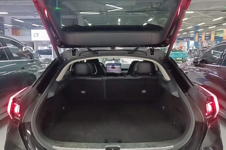 Used Zeekr 001 2023 WE Edition 86 kWh Trunk