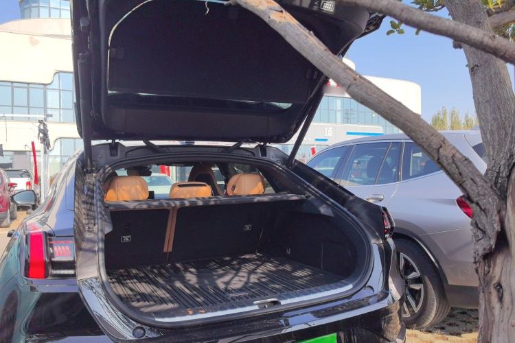 Used Zeekr 001 2023 WE Edition 86 kWh Trunk