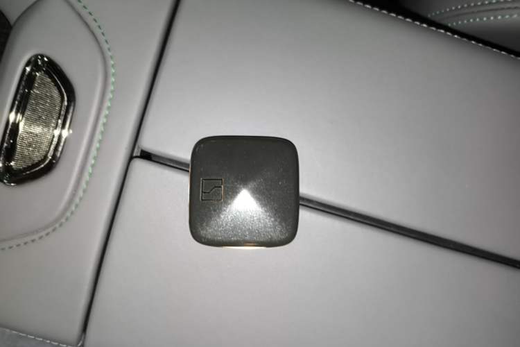 Used Zeekr 001 2023 WE Edition 100 kWh Vehicle Key