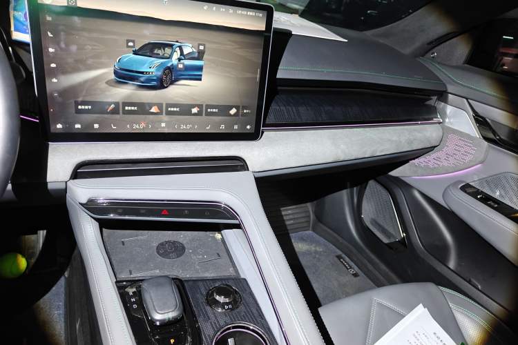 Used Zeekr 001 2023 ME Edition 100 kWh Audio And AC Panel