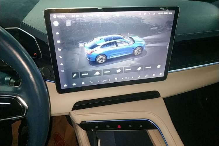 Used Zeekr 001 2023 WE Edition 86 kWh Audio And AC Panel